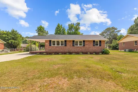 128 Kitt Dr, Jacksonville, NC 28540