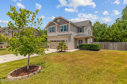 136 Mittams Point Dr, Jacksonville, NC 28546