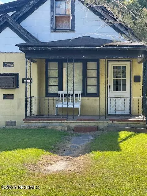 217 Jones St, New Bern, NC 28562