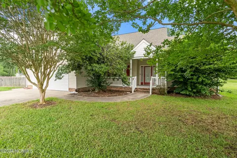 300 Princess Anne Cir, Elizabeth City, NC 27909