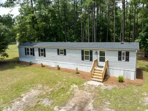 1386 Stanley Rd SW, Supply, NC 28462