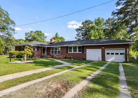 106 Cherry St, Scotland Neck, NC 27874