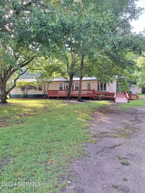 274 Old Church Rd, Swansboro, NC 28584