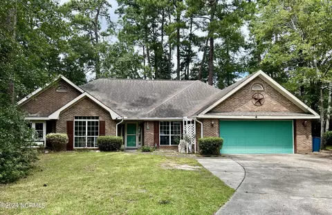 4 Carolina Shores Dr, Carolina Shores, NC 28467