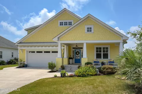 1027 Softwind Way, Southport, NC 28461