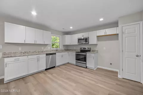 Kitchen - 100 Clark Rd, Bath, NC 27808 photo 1 of 2