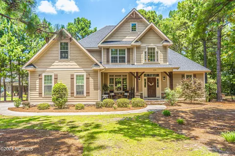 102 Hardaway Ct, Whispering Pines, NC 28327