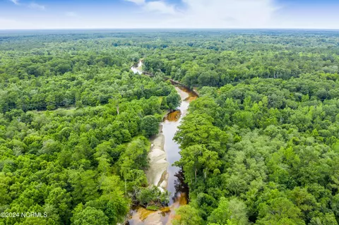 121 Lura Ln, Wallace, NC 28466