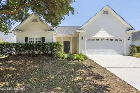 6703 Dorrington Dr, Wilmington, NC 28412