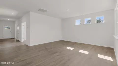 Living - 807 Amster Way, Pinehurst, NC 28374 photo 2 of 2