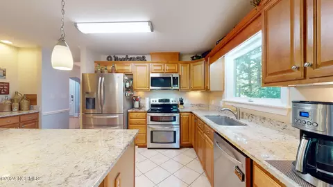 Kitchen - 804 Potomac Dr, Chocowinity, NC 27817 photo 2 of 4