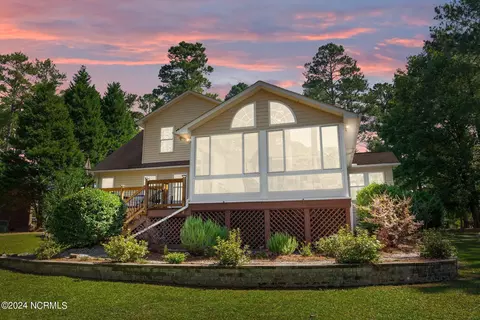 Exterior - 804 Potomac Dr, Chocowinity, NC 27817 photo 2 of 12