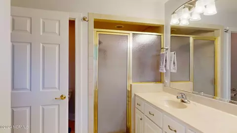 Bath - 804 Potomac Dr, Chocowinity, NC 27817 photo 2 of 4