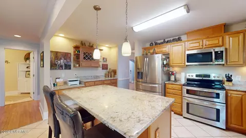Kitchen - 804 Potomac Dr, Chocowinity, NC 27817 photo 3 of 4