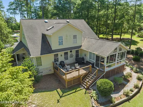 Exterior - 804 Potomac Dr, Chocowinity, NC 27817 photo 4 of 12