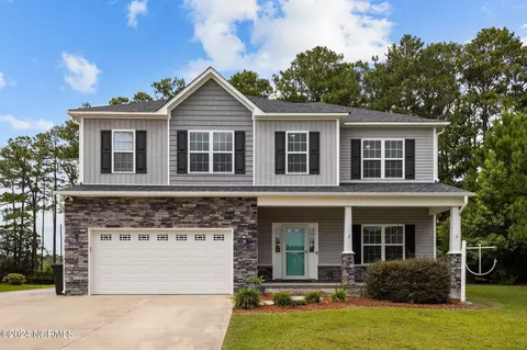 924 Eastman Creek Dr, Beaufort, NC 28516