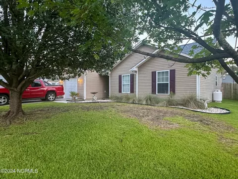 202 Ashley Nicole Ct, Swansboro, NC 28584