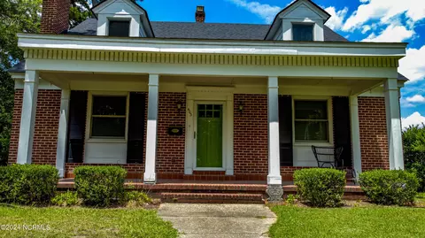 Exterior - 403 E High St, Murfreesboro, NC 27855 photo 6 of 14
