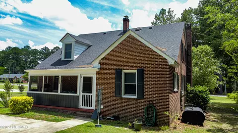 Exterior - 403 E High St, Murfreesboro, NC 27855 photo 12 of 14