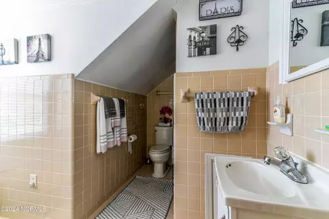 Bath - 403 E High St, Murfreesboro, NC 27855 photo 2 of 2
