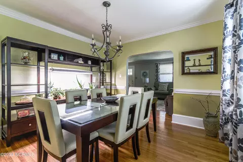 Dining - 403 E High St, Murfreesboro, NC 27855 photo 2 of 2