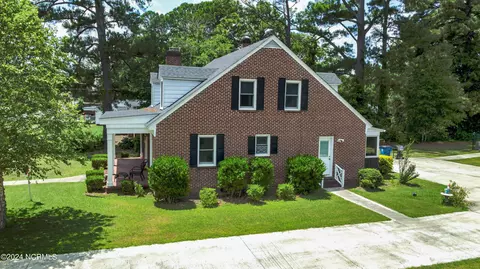 Exterior - 403 E High St, Murfreesboro, NC 27855 photo 4 of 14