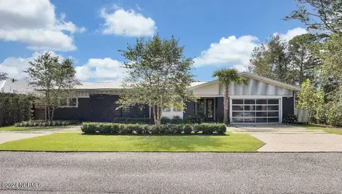 709 Magnolia Ave, Carolina Beach, NC 28428