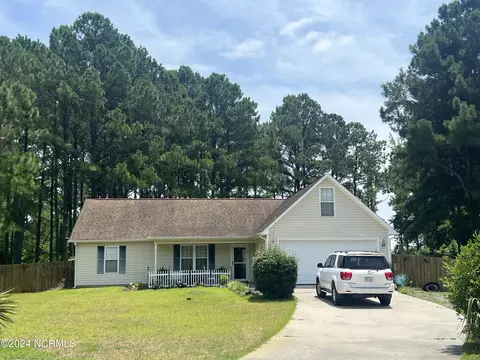 204 Cilmar Ct, Hampstead, NC 28443