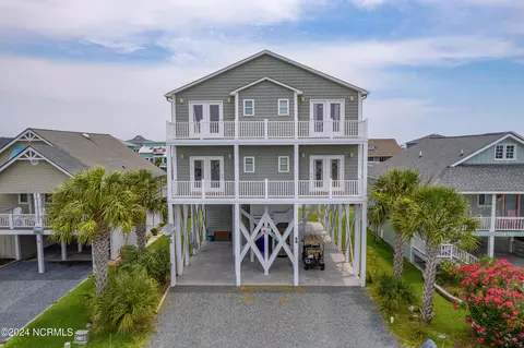 68 Wilmington St, Ocean Isle Beach, NC 28469