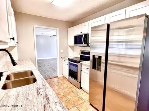 107 Avon Dr, Hubert, NC 28539 photo 7