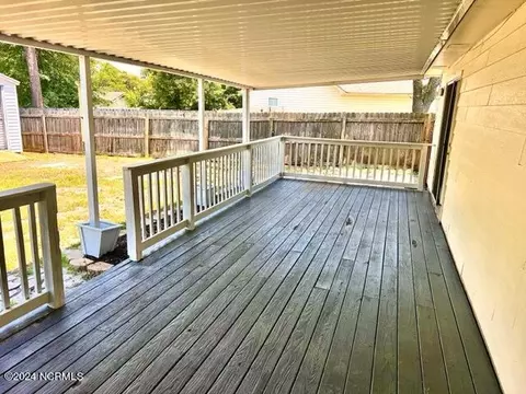 107 Avon Dr, Hubert, NC 28539 photo 6
