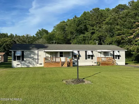 496 Paige Riddick Rd, Gates, NC 27937