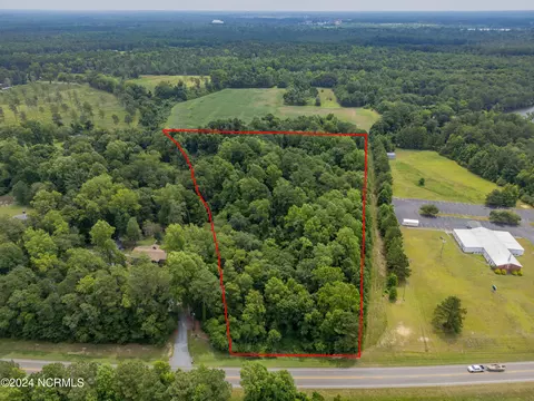 117 Us-117 Hwy, Rocky Point, NC 28457