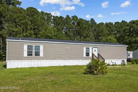 482 Old Church Rd, Swansboro, NC 28584
