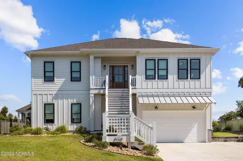 8708 Emerald Plantation Rd, Emerald Isle, NC 28594