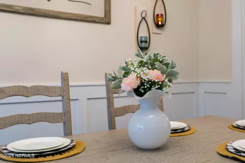 Dining - 45 E Bermuda Cir, Clinton, NC 28328 photo 3 of 3