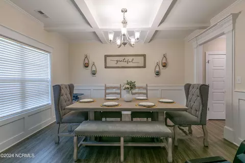 Dining - 45 E Bermuda Cir, Clinton, NC 28328 photo 1 of 3