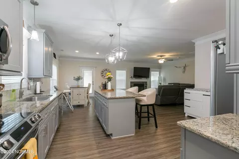 Kitchen - 45 E Bermuda Cir, Clinton, NC 28328 photo 1 of 4