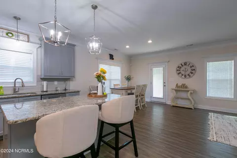 Entry Way - 45 E Bermuda Cir, Clinton, NC 28328 photo 3 of 9
