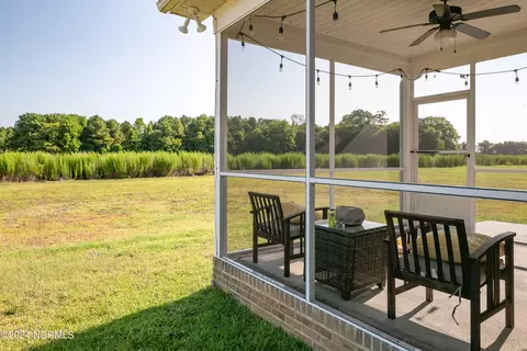 Exterior - 45 E Bermuda Cir, Clinton, NC 28328 photo 3 of 5
