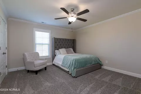 Bedroom - 45 E Bermuda Cir, Clinton, NC 28328 photo 5 of 5