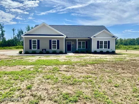 1471 Lancaster Rd, Pikeville, NC 27863