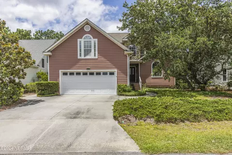3581 Sanderling Dr SE, Southport, NC 28461