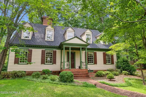 103 S Reed Dr, Washington, NC 27889