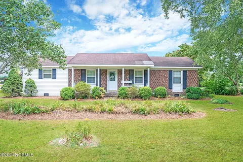 1422 Hwy 123 N, Hookerton, NC 28538