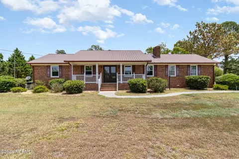 75 Lisbon Bridge Rd, Garland, NC 28441