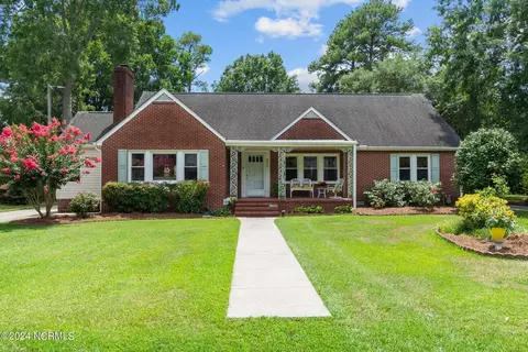 272 Fourth St, Ayden, NC 28513
