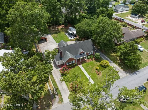 272 Fourth St, Ayden, NC 28513 photo 4