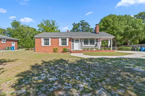 1005 Midland Dr, Wilmington, NC 28412