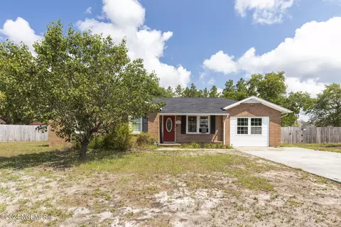 113 Crown Point Rd, Hubert, NC 28539 photo 2